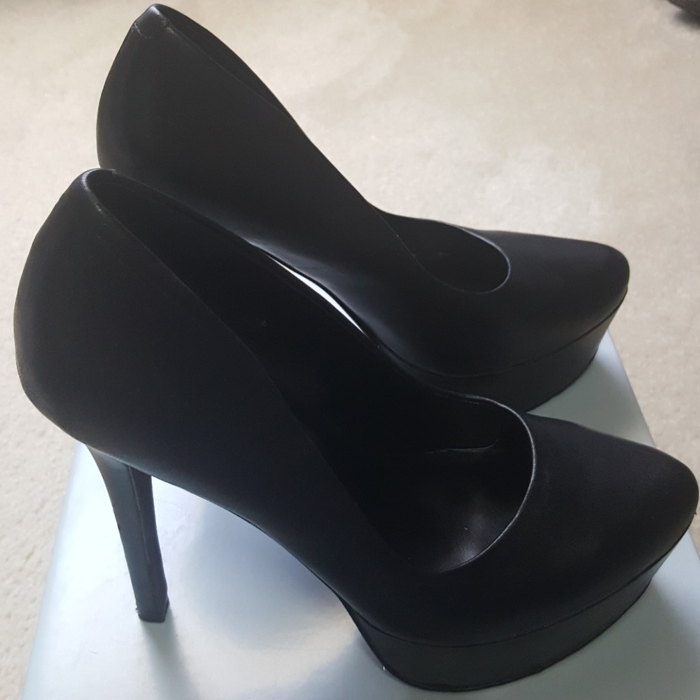 Jessica Simpson Shoes - Picture 2 of 8